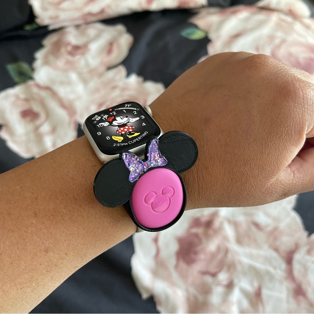 Minnie Purple Bow Magicband Puck Holder for Smart Watch